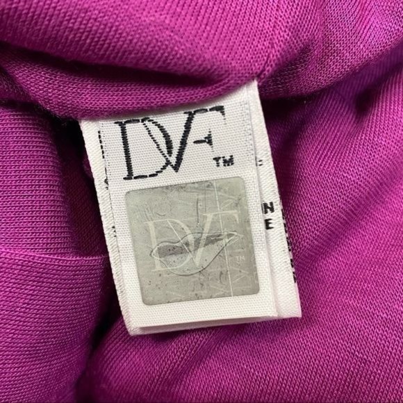 Diane Von Furstenberg | ’Zarita’ Magenta Lace Bateau Neck Scalloped Trim Dress - Picture 8 of 10